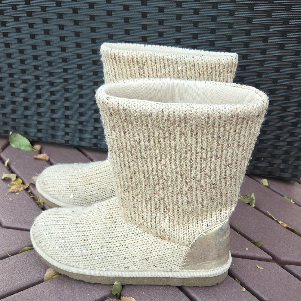 Arizona Jean Company Cream Knit Snow Boots Winter Fall